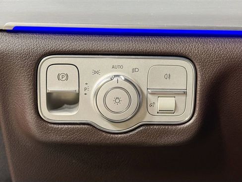 Used 2021 Mercedes-Benz GLE 350 4MATIC w/ Premium Package image 33