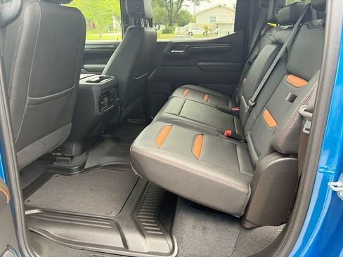 Used 2024 GMC Sierra 1500 AT4 w/ Technology Package AWD/4WD image 13