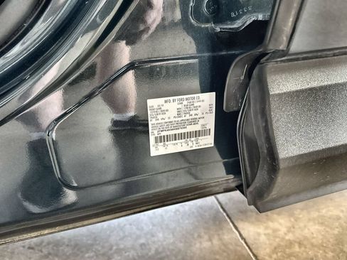 Used 2019 Ford Edge Titanium AWD/4WD image 32