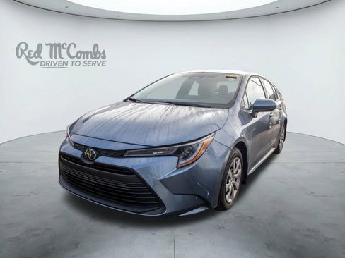 Used 2025 Toyota Corolla LE image 1