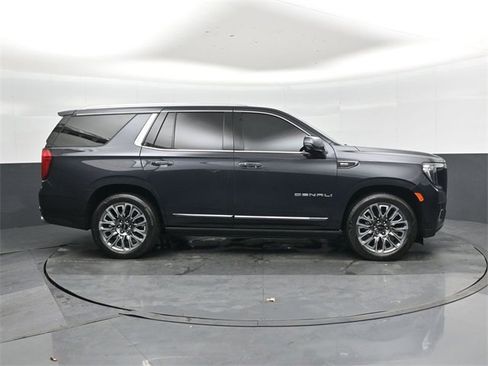 Used 2023 GMC Yukon Denali Ultimate image 2