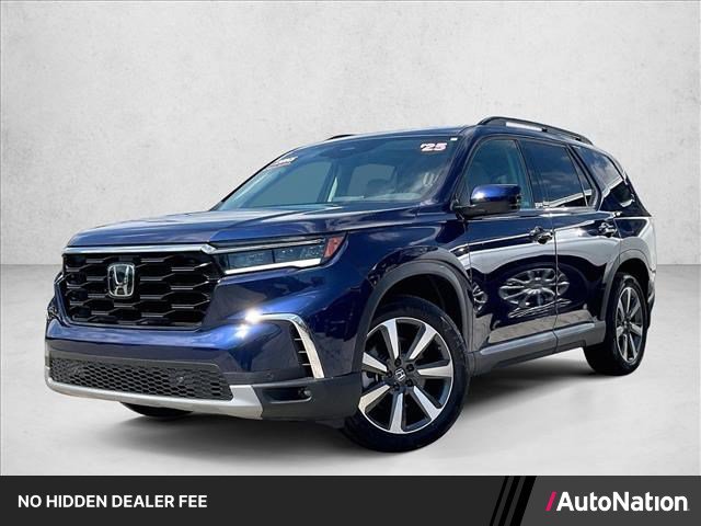 Used 2025 Honda Pilot Touring image 1