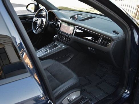 Used 2020 Porsche Macan image 19