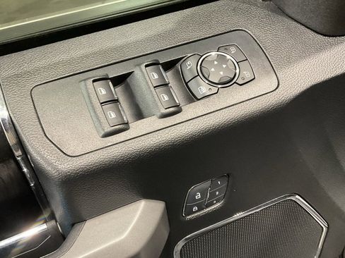 Used 2018 Ford F150 Platinum w/ Equipment Group 701A Luxury image 7