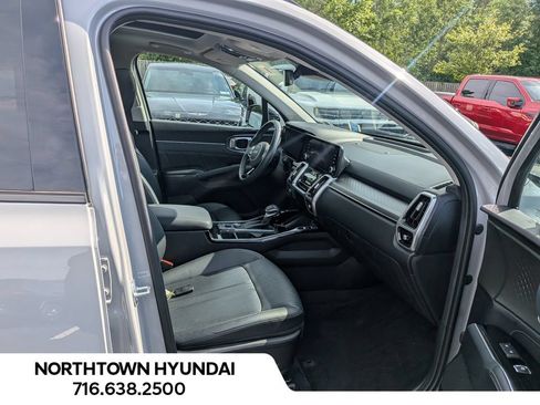 Used 2023 Kia Sorento SX AWD/4WD image 39