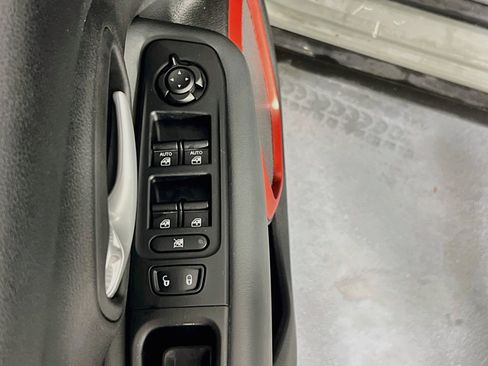 Used 2023 Jeep Renegade Trailhawk AWD/4WD image 18
