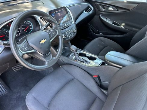 Used 2025 Chevrolet Malibu LT FWD image 11