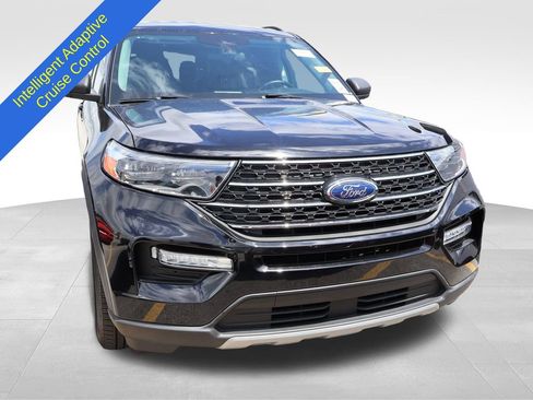Used 2023 Ford Explorer XLT w/ Equipment Group 202A AWD/4WD image 7