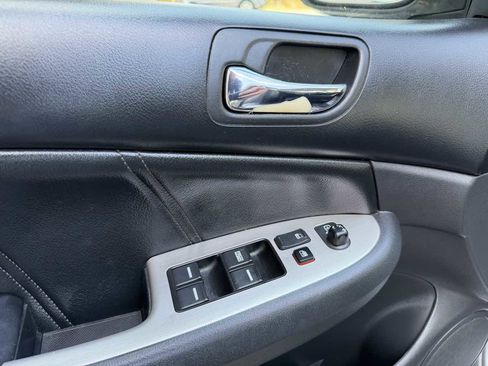 Used 2005 Honda Accord EX-L image 25