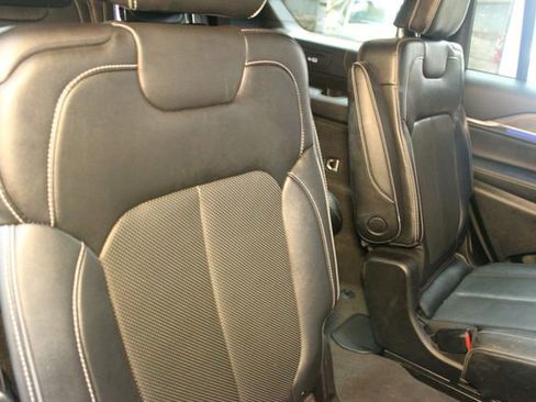 Used 2023 Jeep Grand Cherokee L Overland image 14