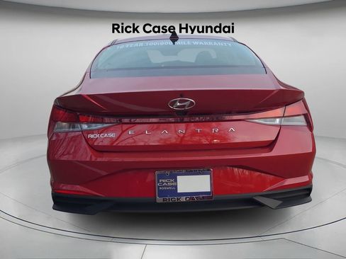 Used 2023 Hyundai Elantra SEL image 6