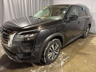 Used 2025 Nissan Pathfinder SL