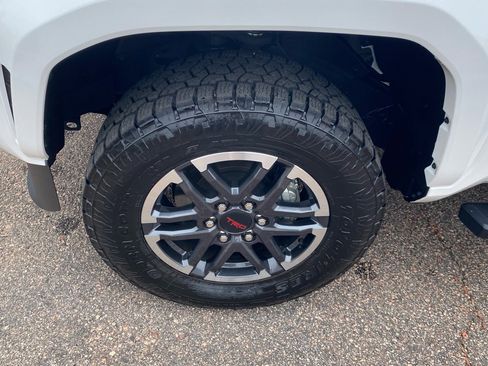 Used 2024 Toyota Tacoma TRD Sport image 15