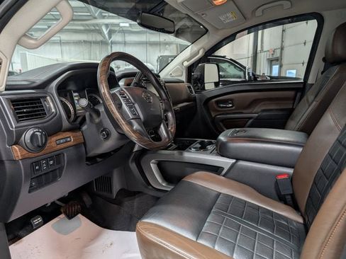 Used 2018 Nissan Titan Platinum Reserve w/ Platinum Utility Package image 16