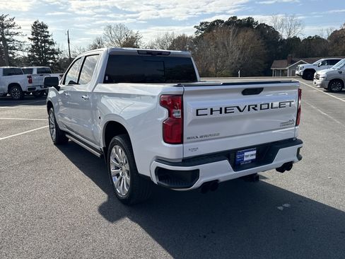 Used 2021 Chevrolet Silverado 1500 High Country w/ Technology Package image 8
