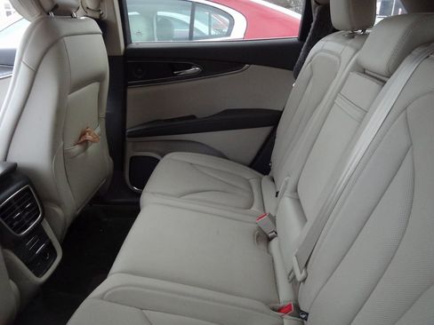 Used 2020 Lincoln Nautilus Reserve image 7