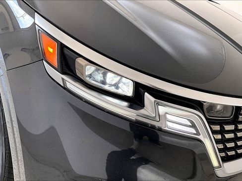 Used 2022 Kia Carnival SX Prestige image 38