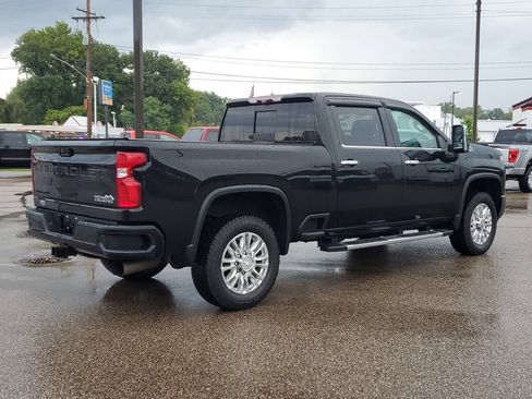 Used 2020 Chevrolet Silverado 2500 High Country w/ Technology Package AWD/4WD image 4