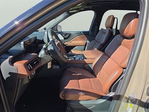 New 2025 Lincoln Aviator Reserve w/ Equipment Group 201A image 13