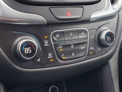 Used 2019 Chevrolet Equinox LT w/ Driver Convenience Package image 27