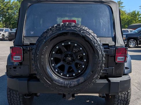Used 2013 Jeep Wrangler Sport AWD/4WD image 13