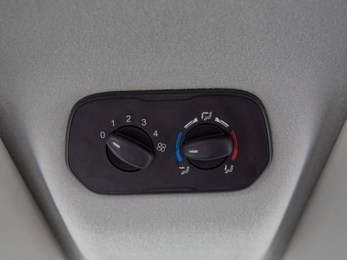 Used 2019 Ford Transit 350 XLT RWD image 12