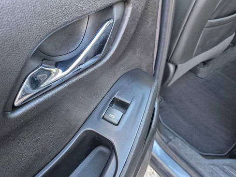 Used 2019 Chevrolet Traverse LT image 32