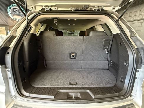 Used 2016 Chevrolet Traverse LT AWD/4WD image 19