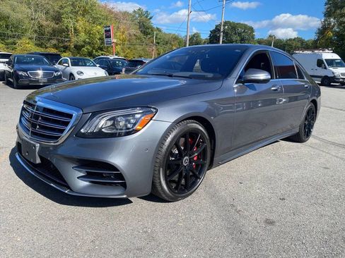 Used 2018 Mercedes-Benz S 560 S 560 4MATIC Sedan 4D image 2