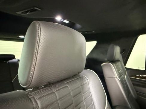 Certified 2024 Cadillac Escalade Sport Platinum w/ LPO, ONYX Package image 30