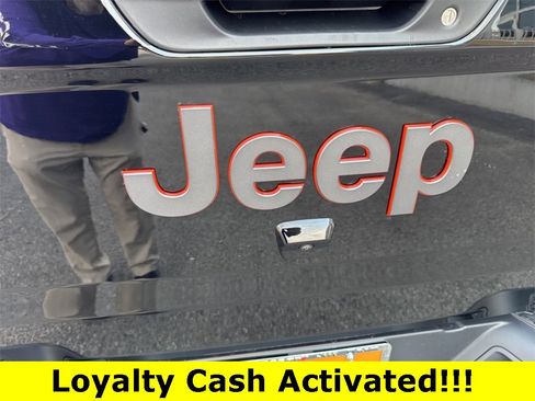 New 2025 Jeep Gladiator Mojave w/ Convenience Group image 25