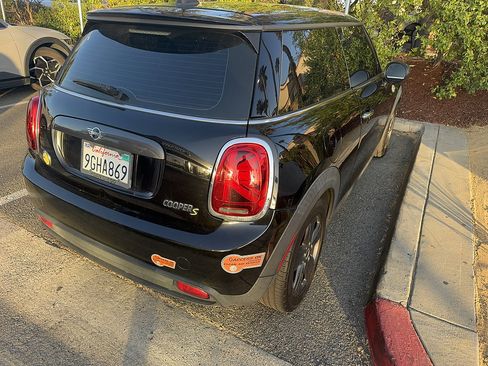 Used 2021 MINI Cooper SE w/ 6.5" Touchscreen Package FWD image 7