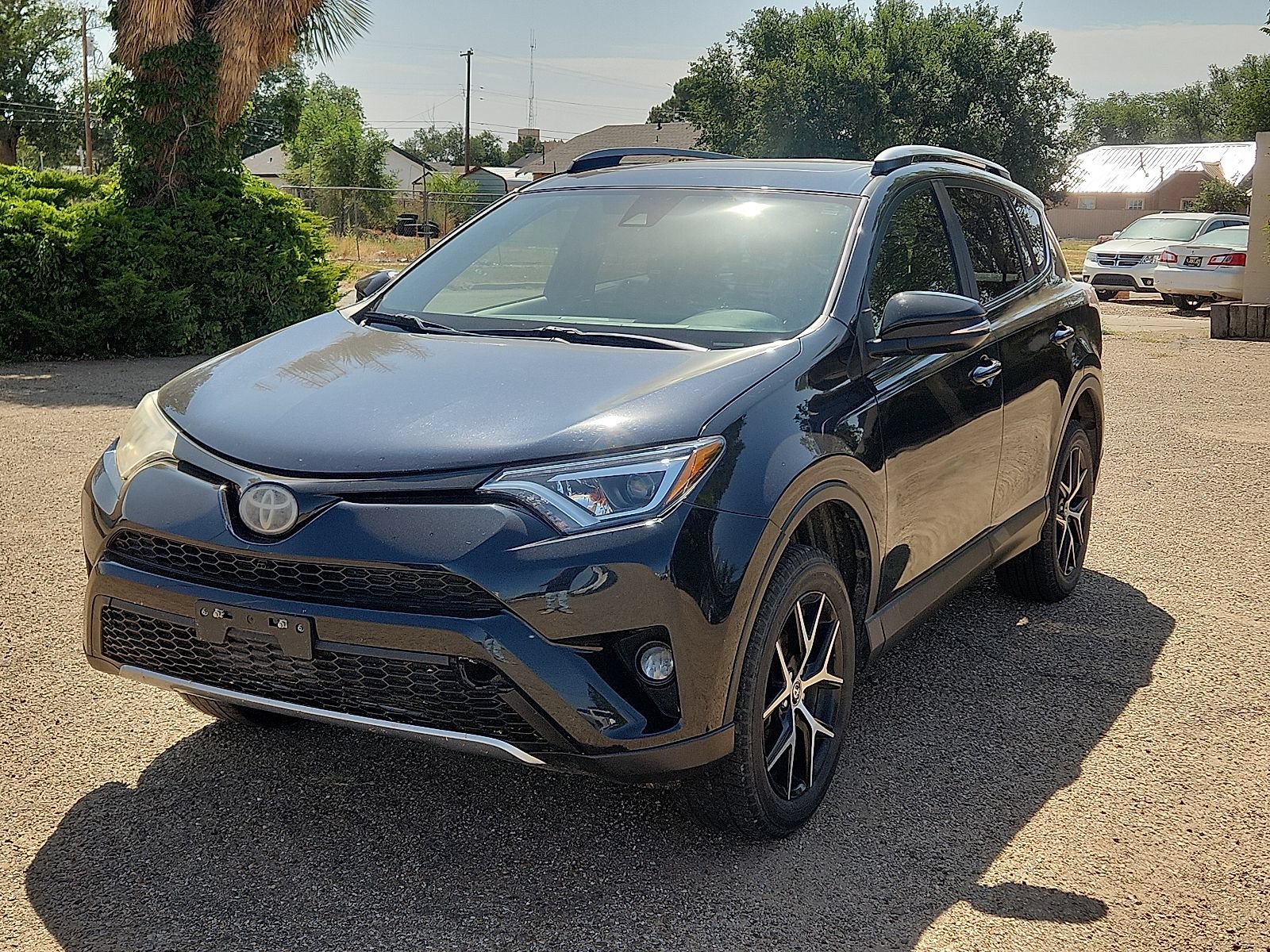 Used 2017 Toyota RAV4 SE w/ Power Extra Value Package FWD image 1