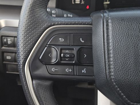 Used 2025 Toyota 4Runner SR5 image 14