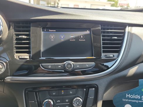 Certified 2022 Buick Encore Preferred w/ Safety Package FWD image 19