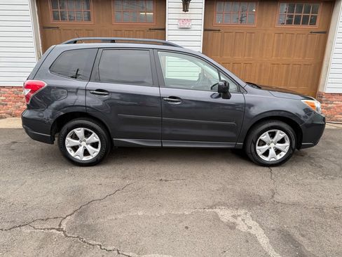 Used 2015 Subaru Forester 2.5i Premium w/ All-Weather Package AWD/4WD image 2
