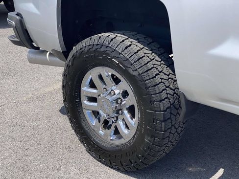 Used 2018 Chevrolet Silverado 2500 LT AWD/4WD image 43