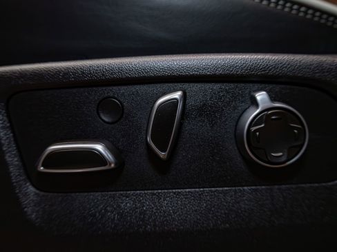 Used 2025 GMC Sierra 2500 Denali Ultimate image 24