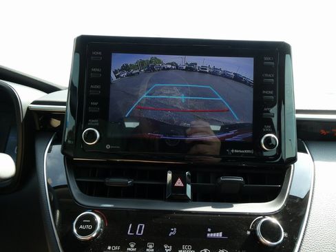 Used 2022 Toyota Corolla LE image 23