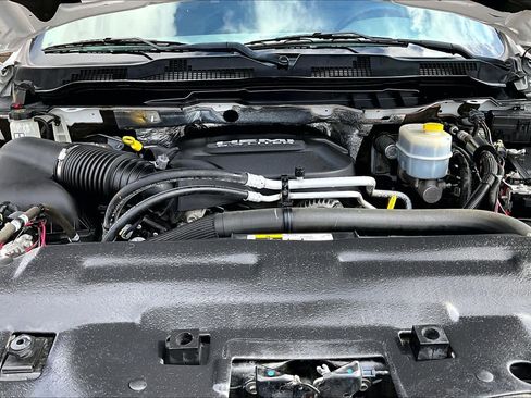 Used 2018 RAM 2500 Tradesman w/ Chrome Appearance Group image 36