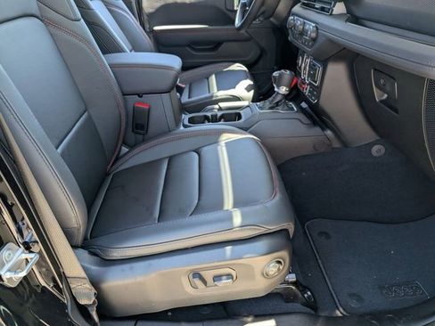 New 2026 Jeep Wrangler Unlimited Rubicon AWD/4WD image 30