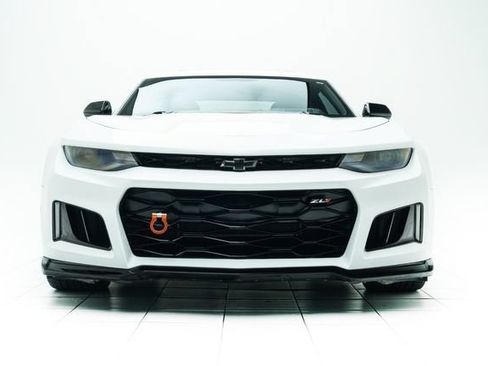 Used 2017 Chevrolet Camaro ZL1 RWD image 6