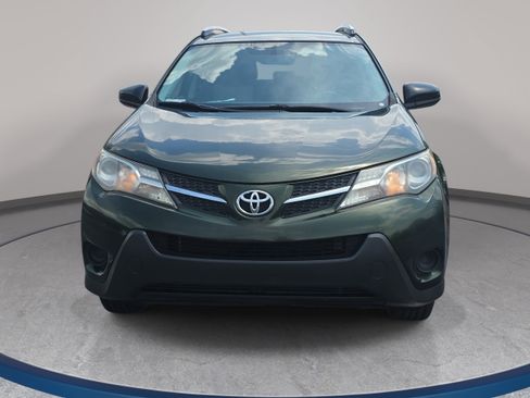 Used 2013 Toyota RAV4 LE FWD image 2