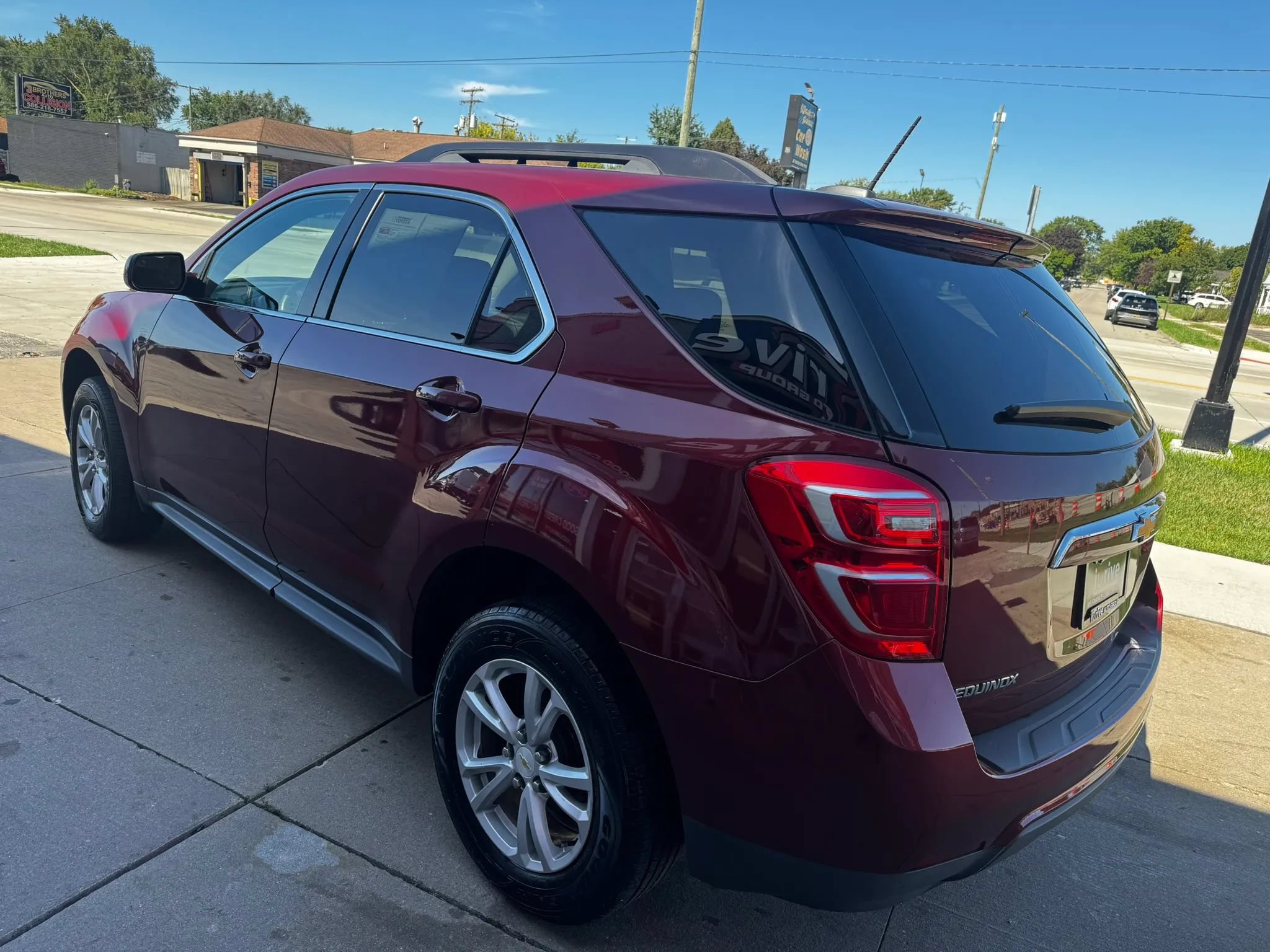 Used 2017 Chevrolet Equinox LT FWD image 5