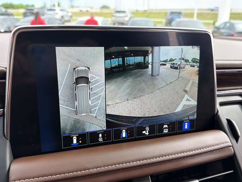 Used 2023 Chevrolet Tahoe High Country AWD/4WD image 32