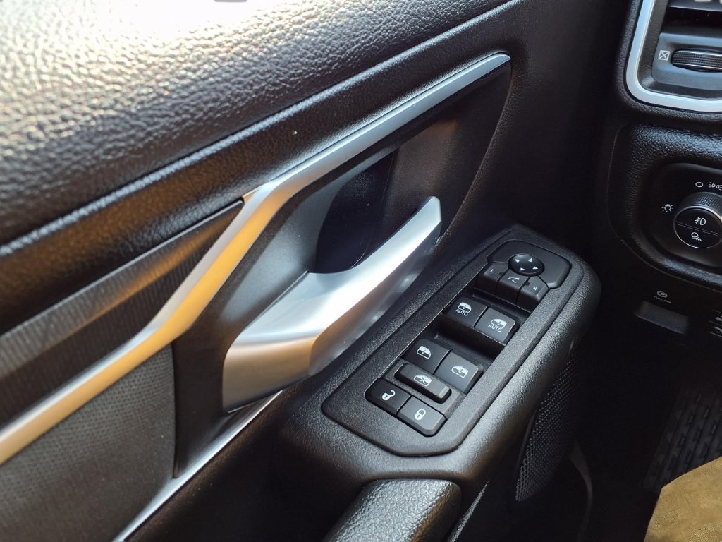 Used 2025 RAM 1500 Big Horn AWD/4WD image 18