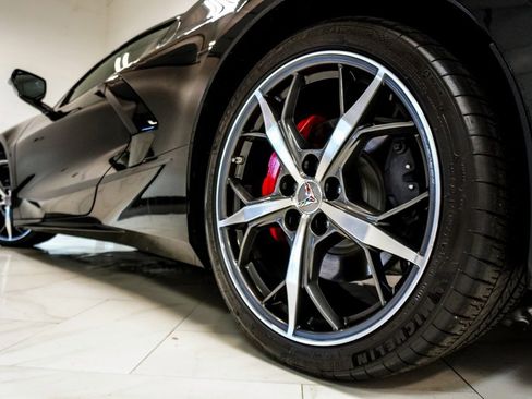 Used 2021 Chevrolet Corvette Stingray Coupe w/ 1LT image 32