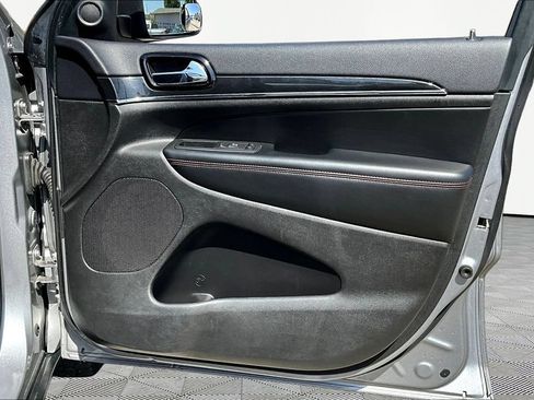 Used 2019 Jeep Grand Cherokee Trailhawk AWD/4WD image 29