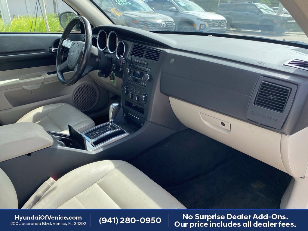 Used 2005 Dodge Magnum R/T w/ Convenience Group II RWD image 13