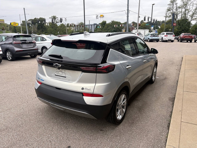 Used 2023 Chevrolet Bolt EUV LT FWD image 6